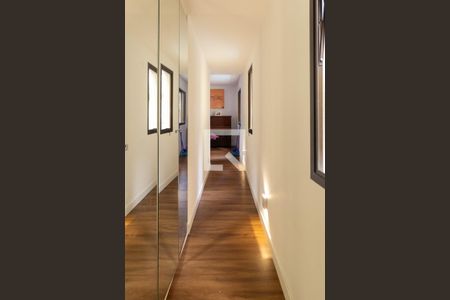 Apartamento à venda com 180m², 3 quartos e 2 vagas Apartamento à venda com 180m², 3 quartos e 2 vagasCorredor