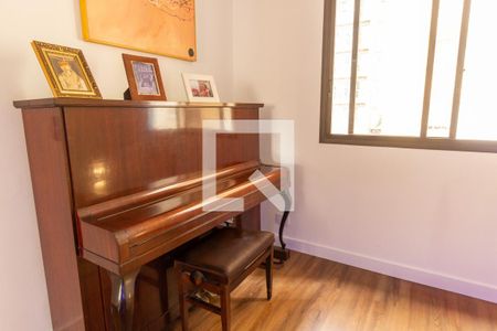 Apartamento à venda com 180m², 3 quartos e 2 vagas Apartamento à venda com 180m², 3 quartos e 2 vagasCorredor