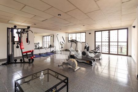 Apartamento à venda com 180m², 3 quartos e 2 vagas Apartamento à venda com 180m², 3 quartos e 2 vagasÁrea Comum - Academia