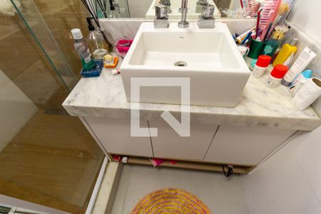 Apartamento à venda com 180m², 3 quartos e 2 vagas Apartamento à venda com 180m², 3 quartos e 2 vagasBanheiro do Corredor