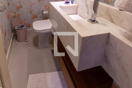 Apartamento à venda com 180m², 3 quartos e 2 vagas Apartamento à venda com 180m², 3 quartos e 2 vagasLavabo