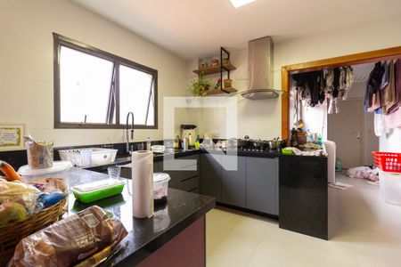 Apartamento à venda com 180m², 3 quartos e 2 vagas Apartamento à venda com 180m², 3 quartos e 2 vagasSala de Jantar