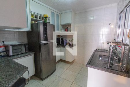 Cozinha de casa de condomínio para alugar com 2 quartos, 68m² em Burgo Paulista, São Paulo