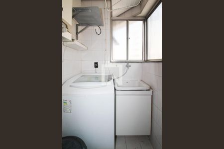 Apartamento à venda com 56m², 2 quartos e 1 vaga Apartamento à venda com 56m², 2 quartos e 1 vagaÁrea de Serviço