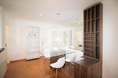 Sala de apartamento à venda com 2 quartos, 56m² em Indianópolis, São Paulo