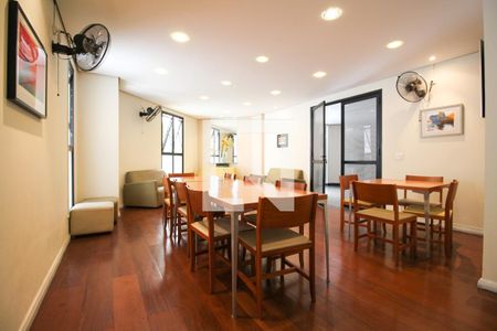 Apartamento à venda com 56m², 2 quartos e 1 vaga Apartamento à venda com 56m², 2 quartos e 1 vagaÁrea comum - Salão de festas