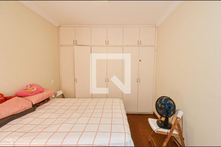 Apartamento à venda com 242m², 3 quartos e 2 vagas Apartamento à venda com 242m², 3 quartos e 2 vagasQuarto3/ suite