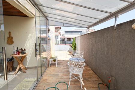 Apartamento à venda com 242m², 3 quartos e 2 vagas Apartamento à venda com 242m², 3 quartos e 2 vagasArea Privativa