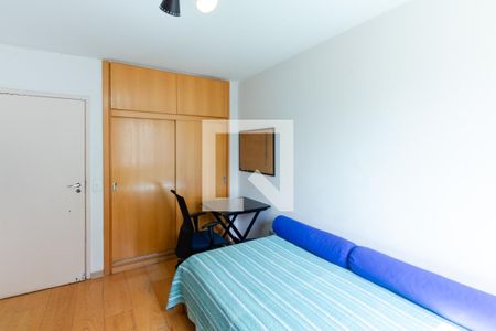 Apartamento à venda com 141m², 4 quartos e 2 vagasQuarto 2