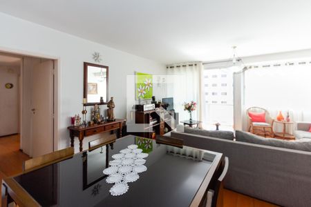 Apartamento à venda com 141m², 4 quartos e 2 vagasSala