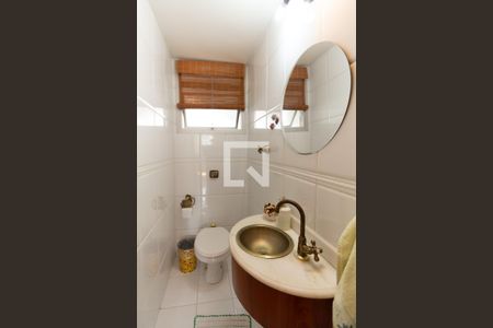 Apartamento à venda com 141m², 4 quartos e 2 vagaslavabo