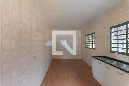 Casa à venda com 131m², 3 quartos e 3 vagas Casa à venda com 131m², 3 quartos e 3 vagasCozinha