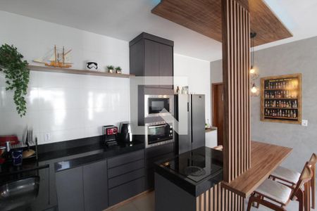 Casa para alugar com 120m², 2 quartos e 2 vagasCozinha