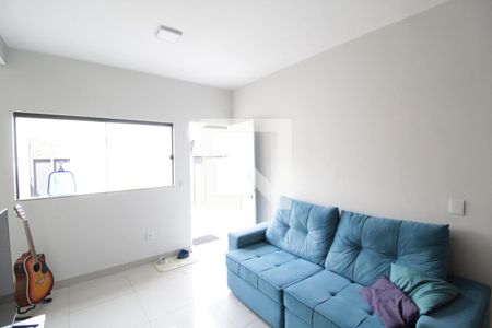 Sala de casa para alugar com 2 quartos, 120m² em Cidade Jardim, Uberlândia