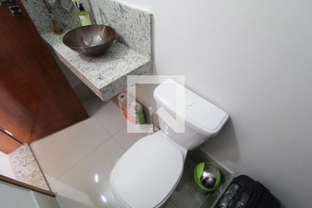 Casa para alugar com 120m², 2 quartos e 2 vagasLavabo