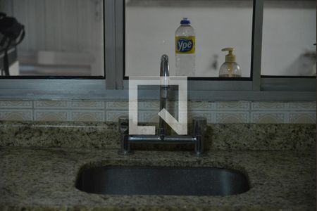 Casa à venda com 200m², 2 quartos e 3 vagasCozinha - Torneira