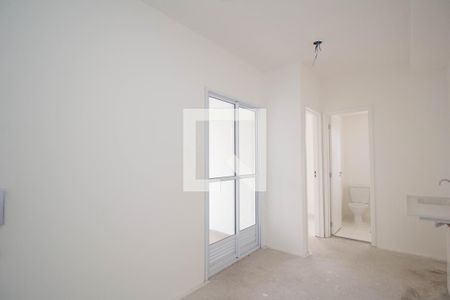 Sala/Cozinha de apartamento à venda com 2 quartos, 34m² em Vila Mangalot, São Paulo