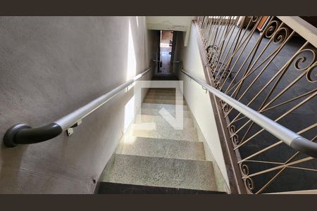 Apartamento à venda com 212m², 2 quartos e sem vagaEscada