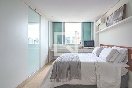 Apartamento à venda com 2 quartos, 131m² em Itaim Bibi, São Paulo