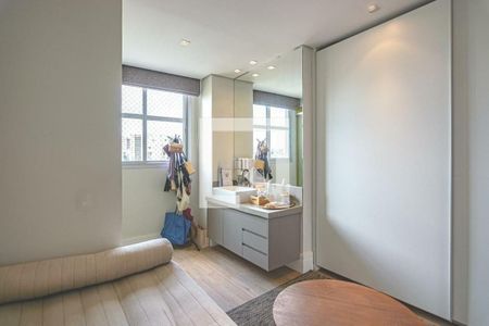 Apartamento à venda com 2 quartos, 131m² em Itaim Bibi, São Paulo