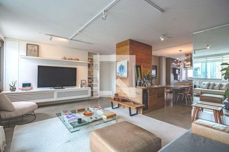 Apartamento à venda com 2 quartos, 131m² em Itaim Bibi, São Paulo