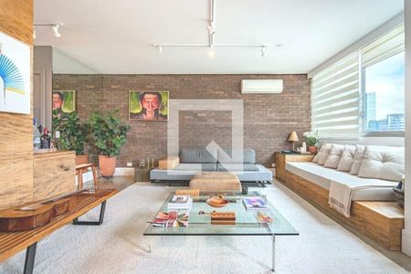 Apartamento à venda com 2 quartos, 131m² em Itaim Bibi, São Paulo