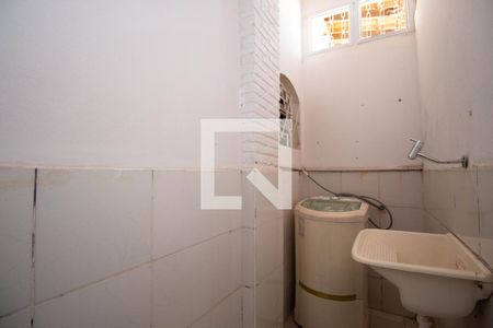 Casa para alugar com 70m², 2 quartos e 1 vagaÁrea de Serviço