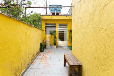 Casa à venda com 140m², 2 quartos e 2 vagasQuintal