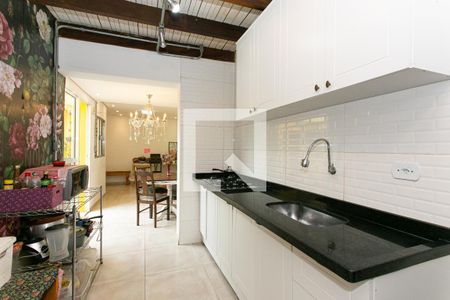 Casa à venda com 140m², 2 quartos e 2 vagasCozinha