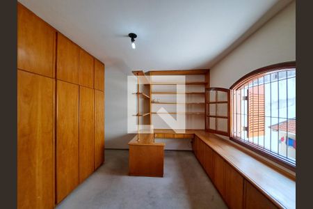 Casa à venda com 252m², 4 quartos e 6 vagasSuíte 3