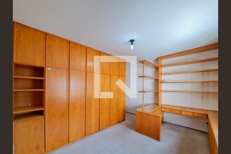 Casa à venda com 252m², 4 quartos e 6 vagasSuíte 3