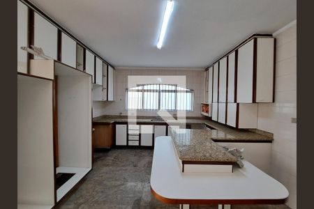 Casa à venda com 252m², 4 quartos e 6 vagasCozinha