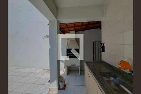 Casa à venda com 252m², 4 quartos e 6 vagasChurrasqueira