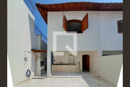 Casa à venda com 252m², 4 quartos e 6 vagasQuintal