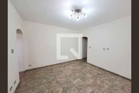 Casa à venda com 252m², 4 quartos e 6 vagasSala 2