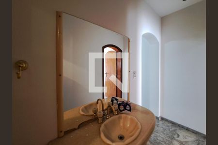 Casa à venda com 252m², 4 quartos e 6 vagasLavabo