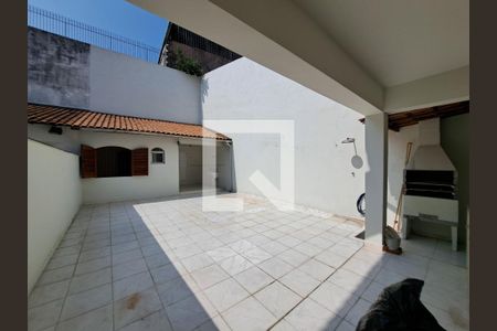 Casa à venda com 252m², 4 quartos e 6 vagasChurrasqueira
