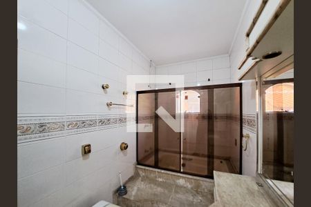 Casa à venda com 252m², 4 quartos e 6 vagasBanheiro da Suíte 3