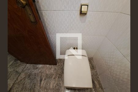 Casa à venda com 252m², 4 quartos e 6 vagasLavabo