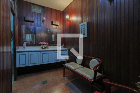 Casa à venda com 390m², 4 quartos e 2 vagas Casa à venda com 390m², 4 quartos e 2 vagasBanheiro