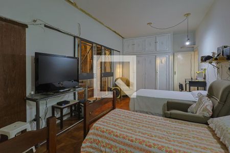 Casa à venda com 390m², 4 quartos e 2 vagas Casa à venda com 390m², 4 quartos e 2 vagasQuarto 2 - Suíte