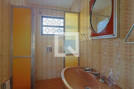 Casa à venda com 390m², 4 quartos e 2 vagas Casa à venda com 390m², 4 quartos e 2 vagasBanheiro do Quarto 1