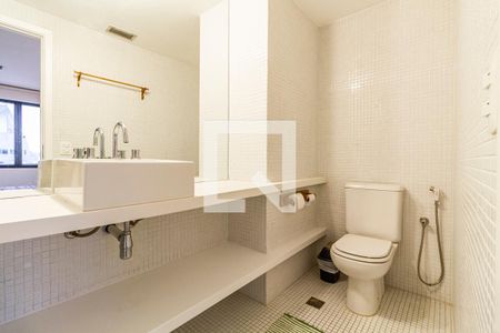 Banheiro 2 de apartamento para alugar com 2 quartos, 43m² em Jardim Paulista, São Paulo