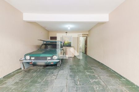 Casa para alugar com 190m², 3 quartos e 4 vagas Casa para alugar com 190m², 3 quartos e 4 vagasGaragem