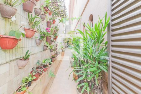 Casa para alugar com 190m², 3 quartos e 4 vagas Casa para alugar com 190m², 3 quartos e 4 vagasCorredor Lateral