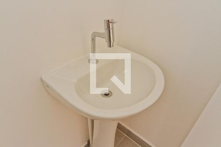 Banheiro de kitnet/studio para alugar com 1 quarto, 37m² em Santana, São Paulo