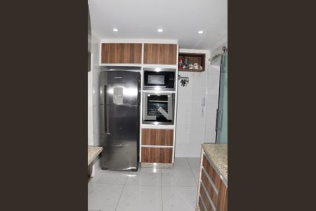 Apartamento à venda com 162m², 3 quartos e 3 vagas Apartamento à venda com 162m², 3 quartos e 3 vagasDetalhe - Cozinha