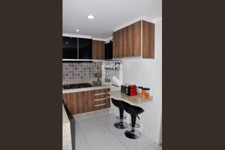 Apartamento à venda com 162m², 3 quartos e 3 vagas Apartamento à venda com 162m², 3 quartos e 3 vagasDetalhe - Cozinha