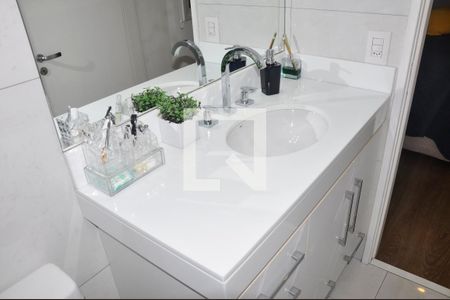 Apartamento à venda com 162m², 3 quartos e 3 vagas Apartamento à venda com 162m², 3 quartos e 3 vagasDetalhe - Suíte