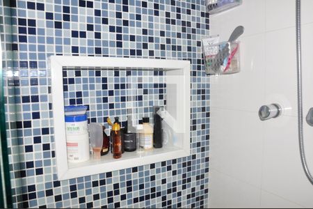 Apartamento à venda com 162m², 3 quartos e 3 vagas Apartamento à venda com 162m², 3 quartos e 3 vagasDetalhe - Suíte